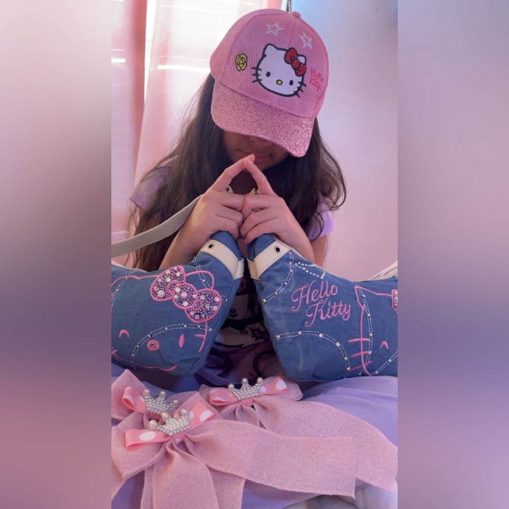 Hello Kitty Pink Cap and Blue Bag Set
